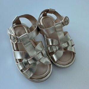 Zara Gold Sandals Elegant and Versatile Footwear